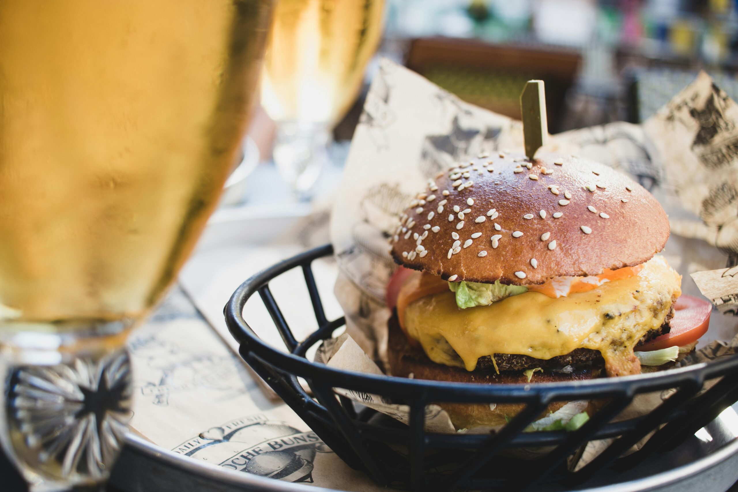 Hamburger Auf Tablett